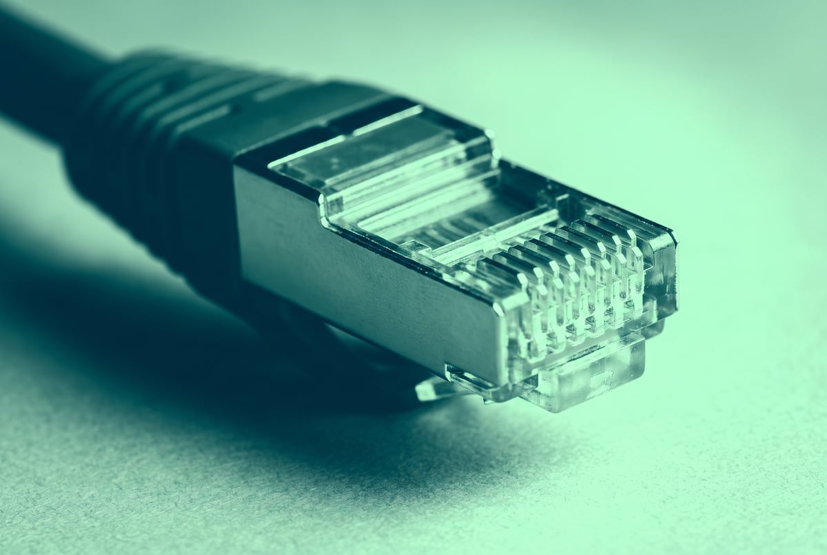 How to Cluster Two NVIDIA DGX Sparks for Local LLM Inference